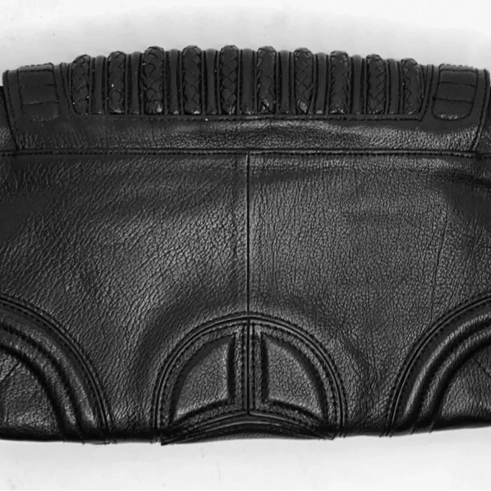 BRACHFELD PARLAGY DAPHNE BLACK LEATHER CLUTCH